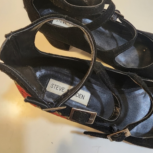 Steve Madden Hedley Black Suede Block Heels with Embroide Red Roses 7.5 - Picture 7 of 15